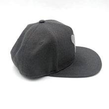Load image into Gallery viewer, Tricorn Snapback - Gray