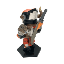 Load image into Gallery viewer, Destiny Vinyl Figure - Lord Shaxx and Redjack